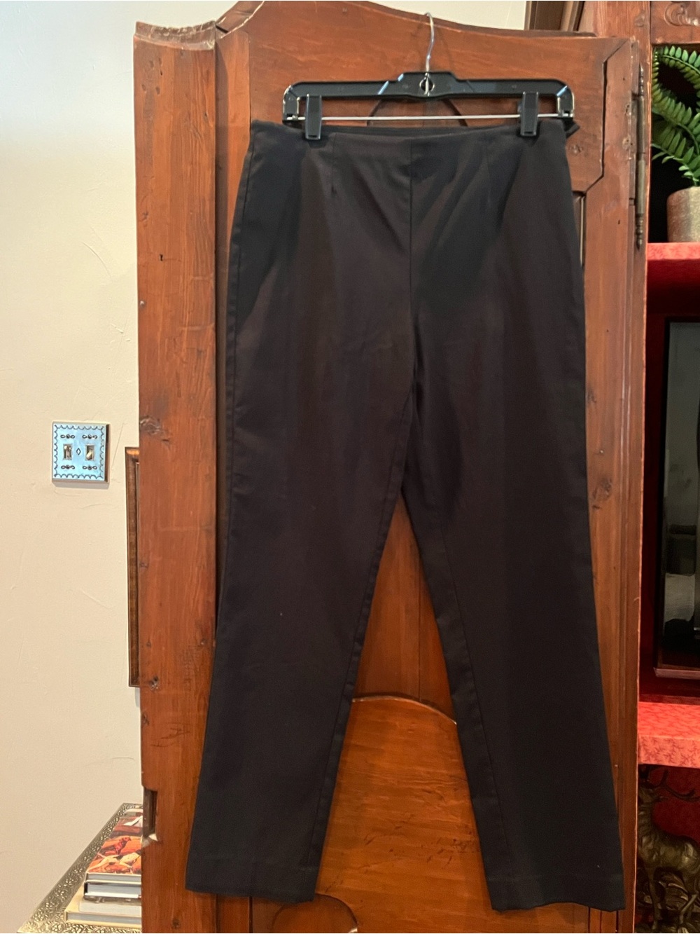 Ladies Black Stretch Straight-Leg Pants